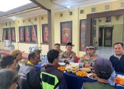 Didampingi Kapolsek Cikande AKP Tatang, Buka Puasa Bersama Paguyuban Ojek Pangkalan Cikande, Kapolres Serang Sampaikan Pesan Kamtibmas