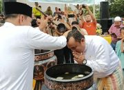 Sambut Ramadhan, Wabup Rohul Bersama Masyarakat Laksanakan Tradisi Potang Balimau